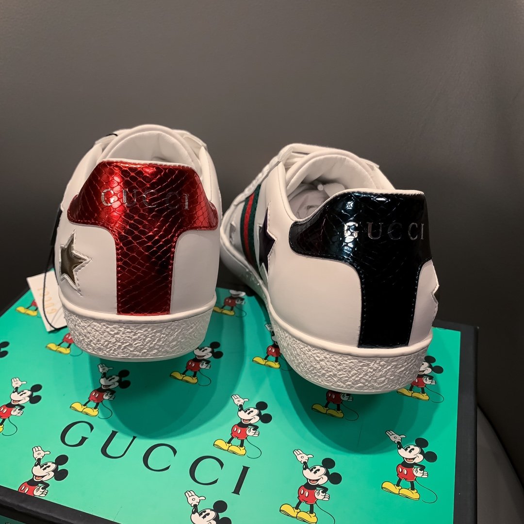 BL-GCI  ACE LEATHER SNEAKER WITH  STAR 109