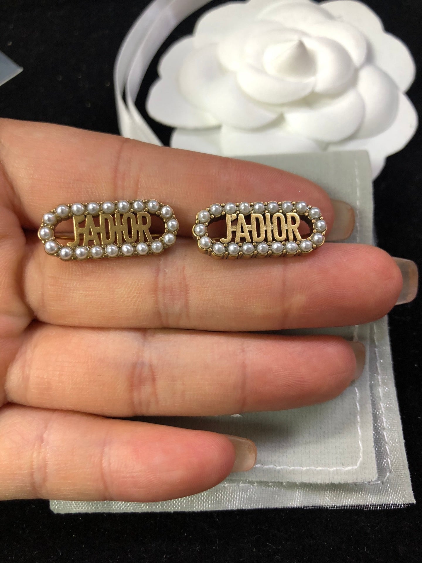 High Quality Earring Dir 019