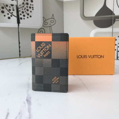 BL - High Quality Wallet LUV 041