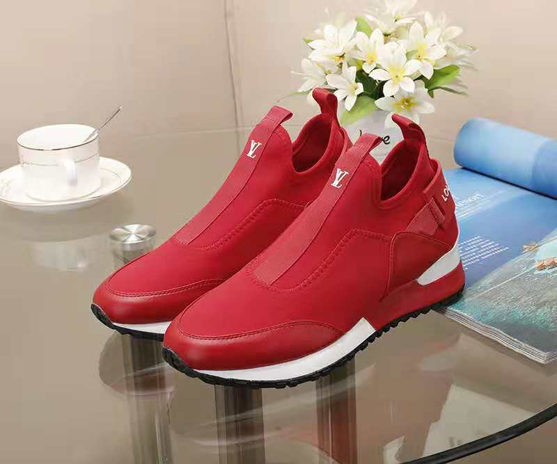 BL - High Quality Luv Sneaker 077