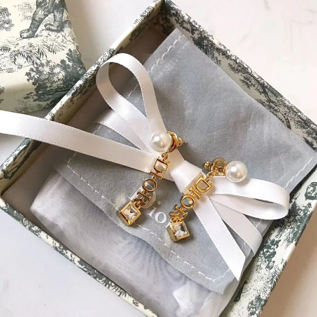 High Quality Earring Dir 021