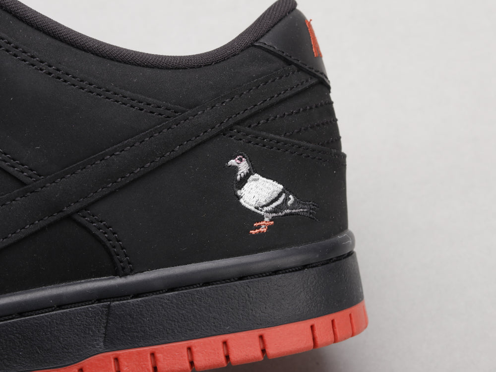 BL - NKE Staple black dove