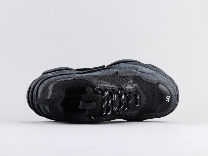 BL - Bla Triple S Pure Black Sneaker
