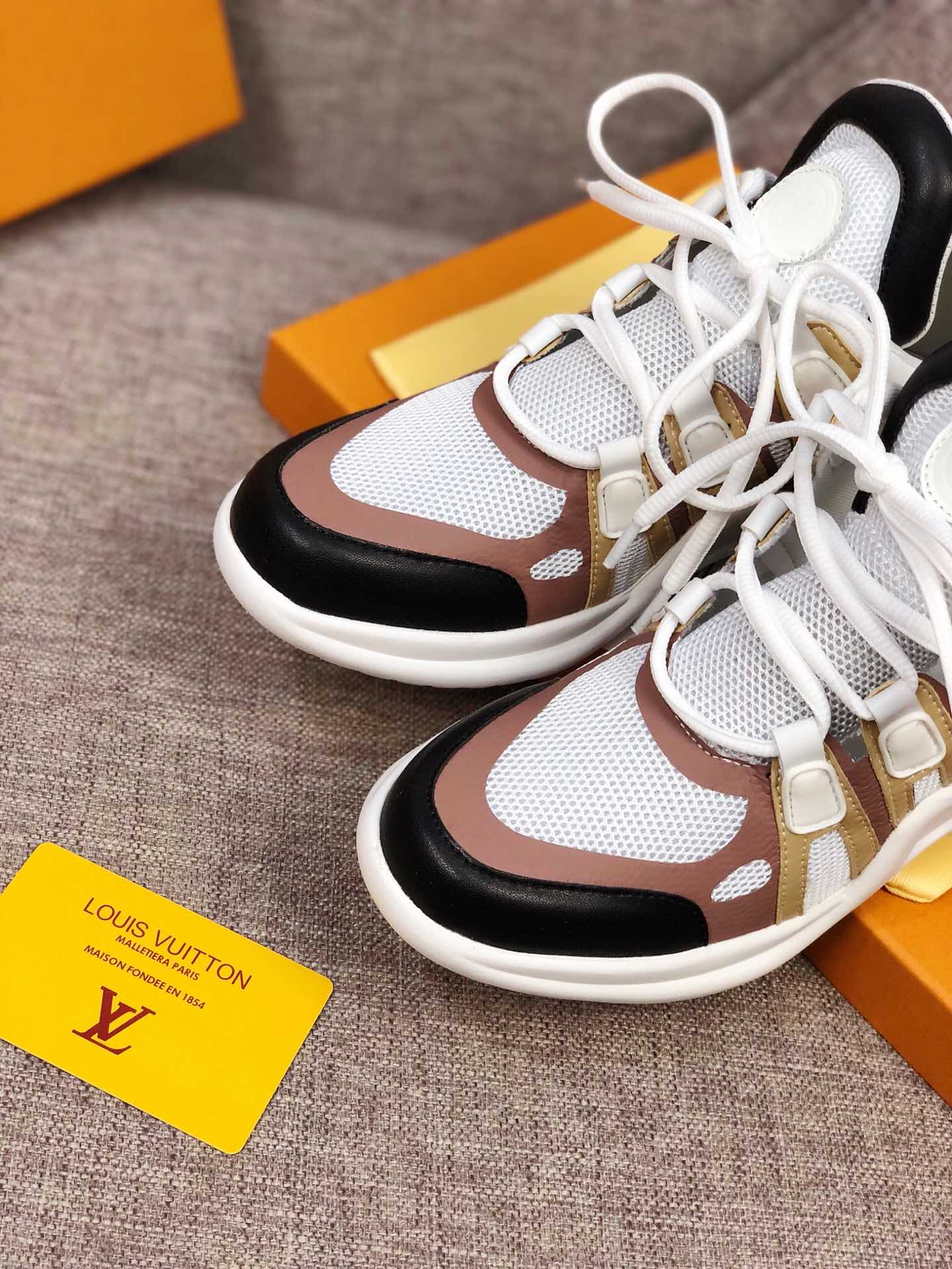 BL - LUV Archlight Brown Black Sneaker