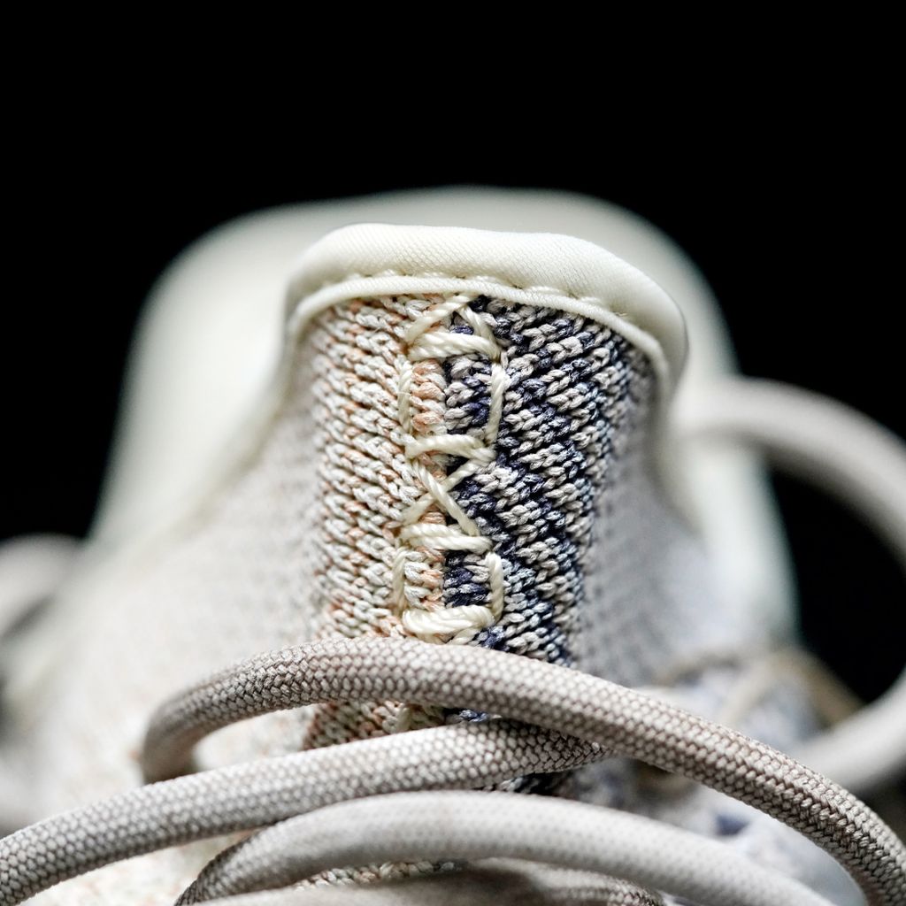 BL - Yzy 350 V2 Ash Pearl Sneaker