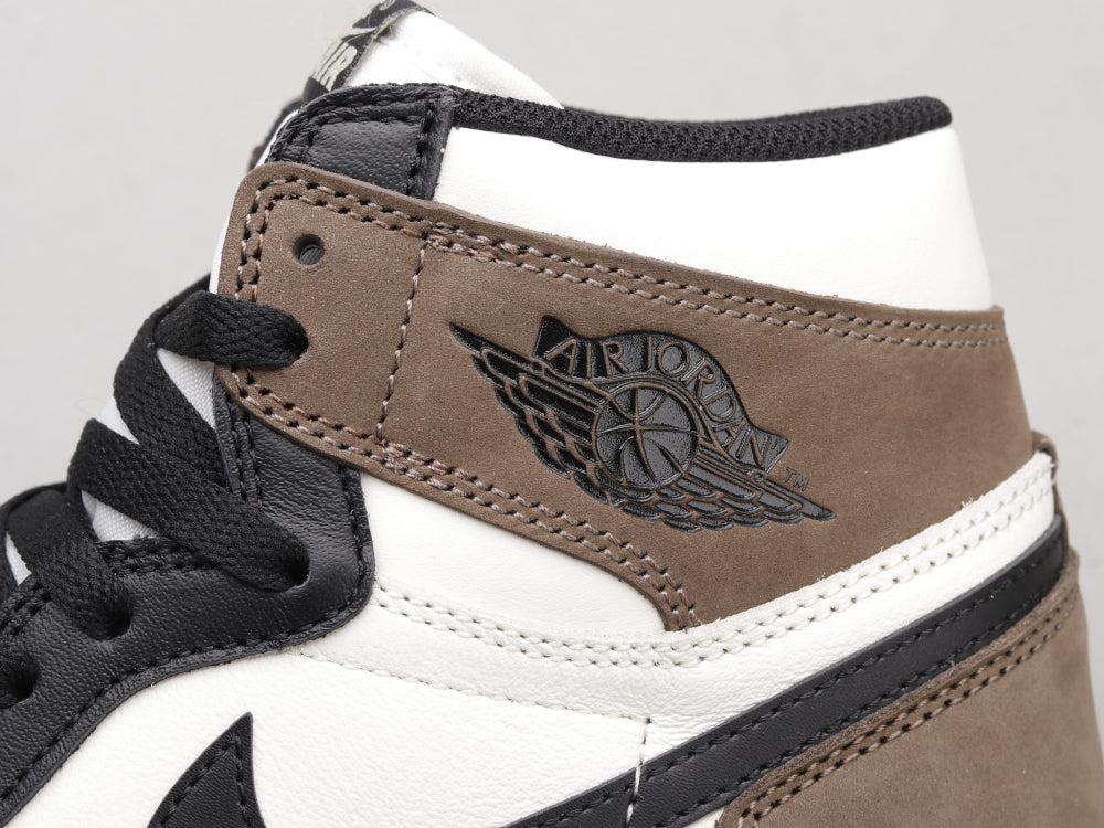 BL - AJ1 Small Barb Black BLcha