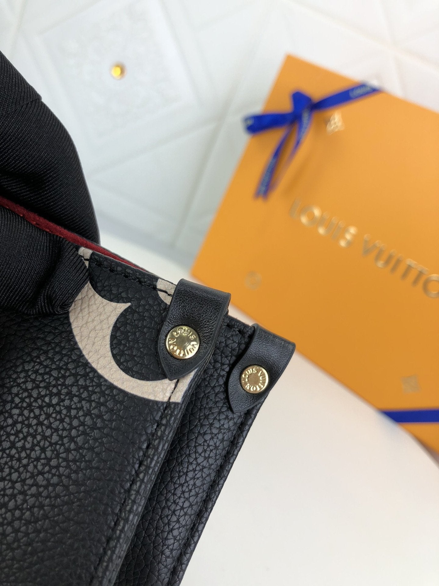 BL - High Quality Bags LUV 106