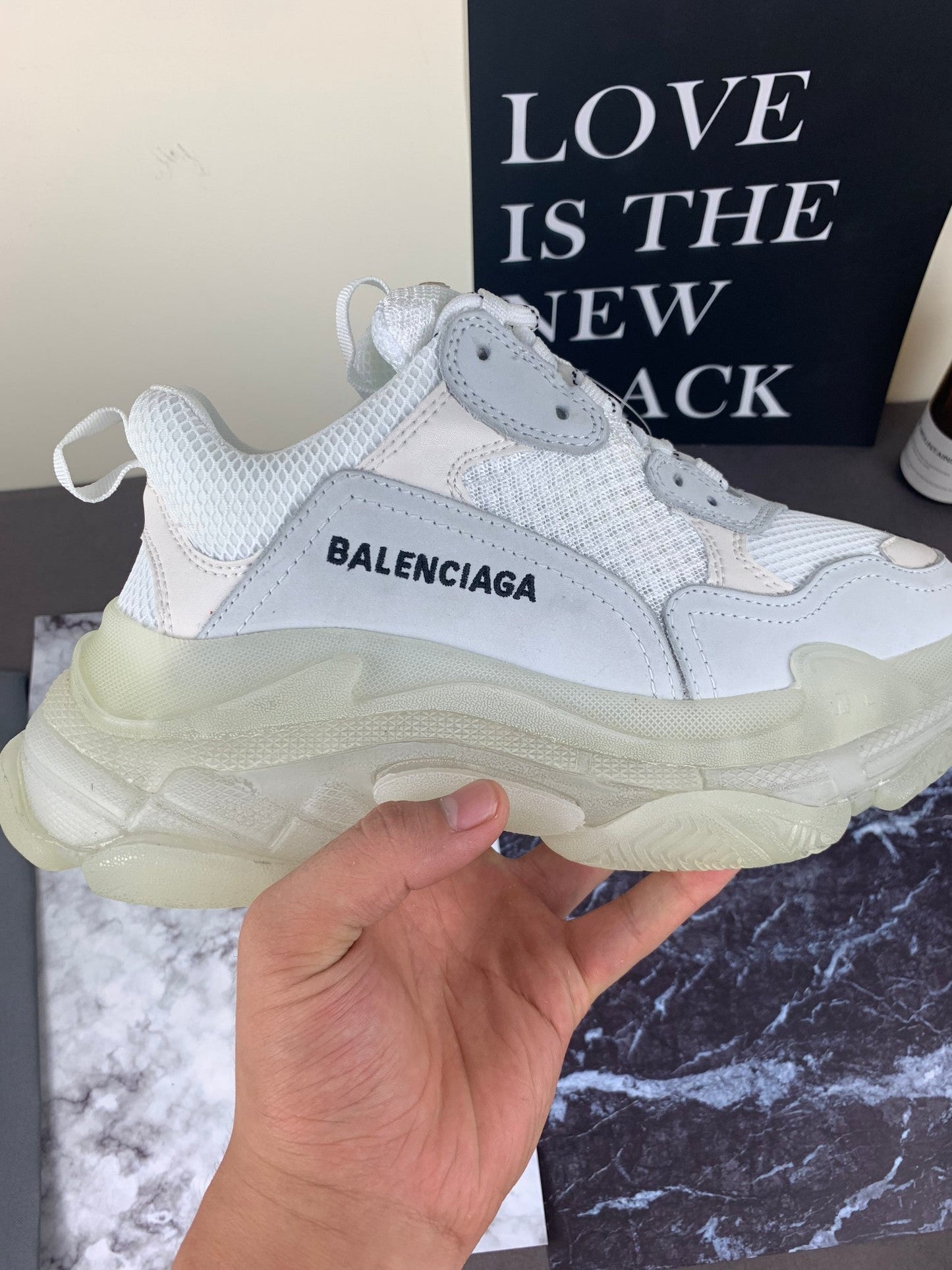 BL - High Quality Bla Sneaker 079