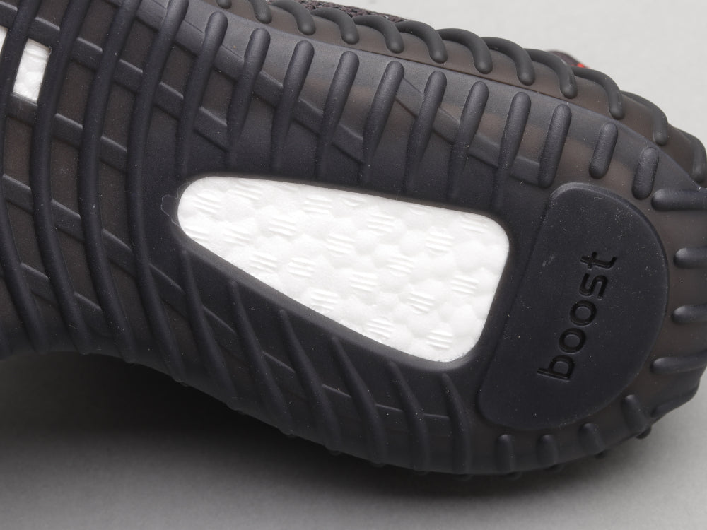 BL - Yzy 350 Black Starry Sneaker