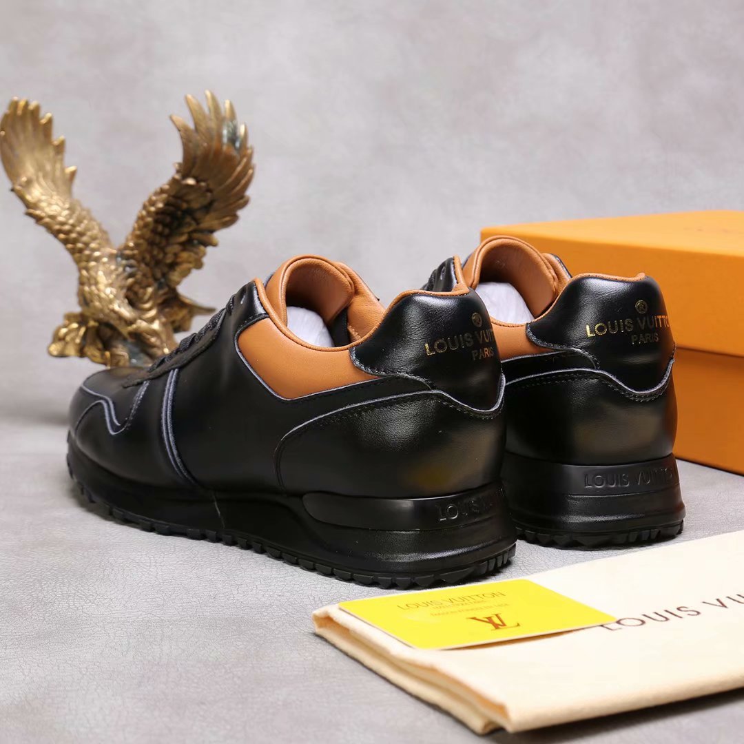 BL - LUV Run Away Black Sneaker