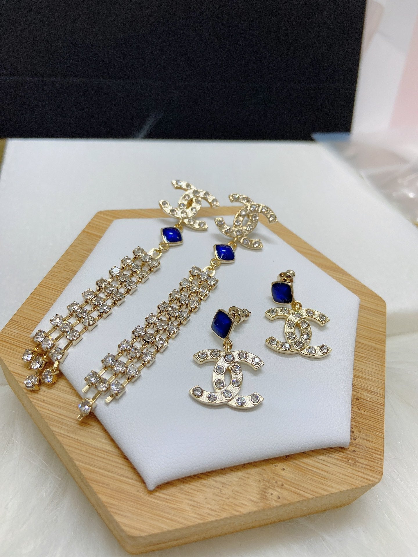 BL - High Quality Earring CHL 010