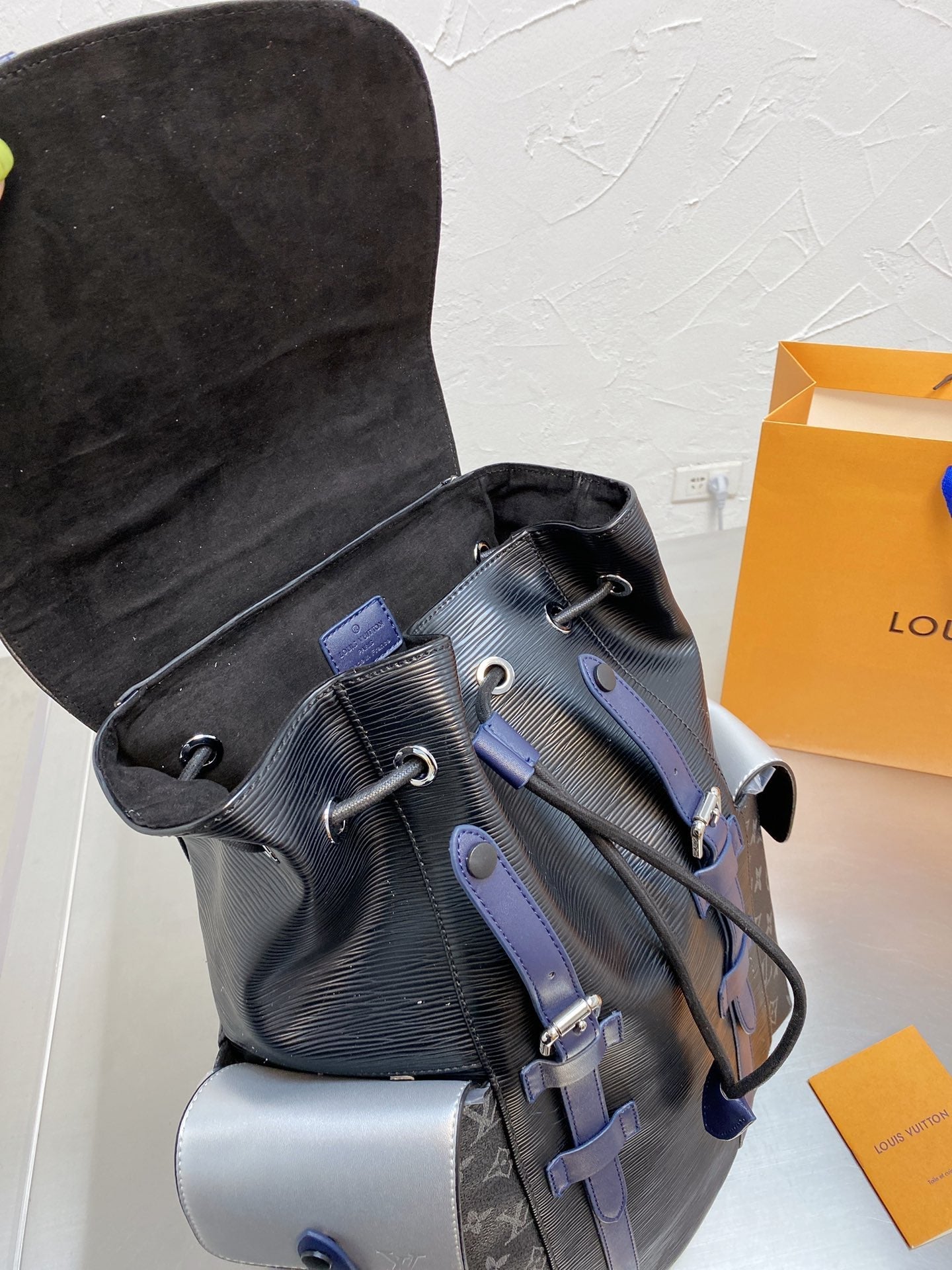 BL - High Quality Bags LUV 077