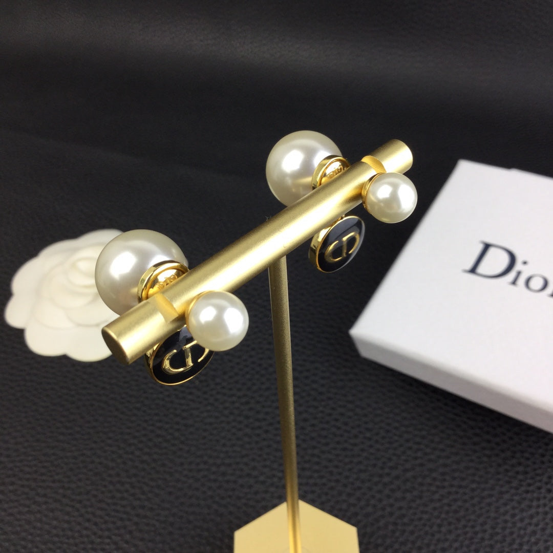 High Quality Earring Dir 007