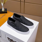BL - High Quality Luv Sneaker 056