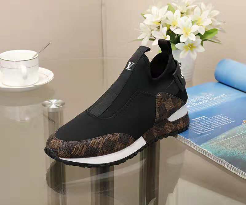 BL - High Quality Luv Sneaker 075