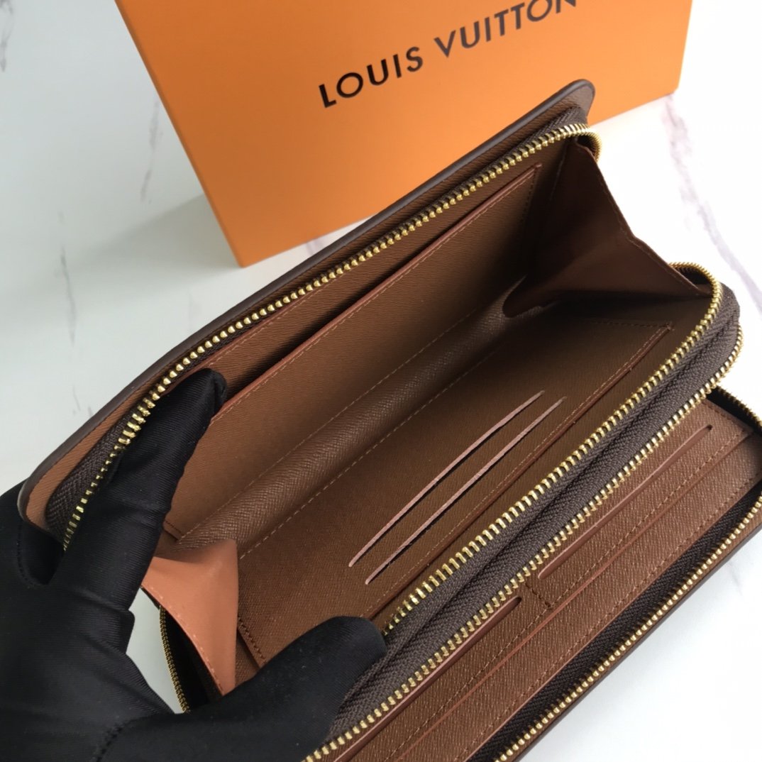 BL - High Quality Wallet LUV 053