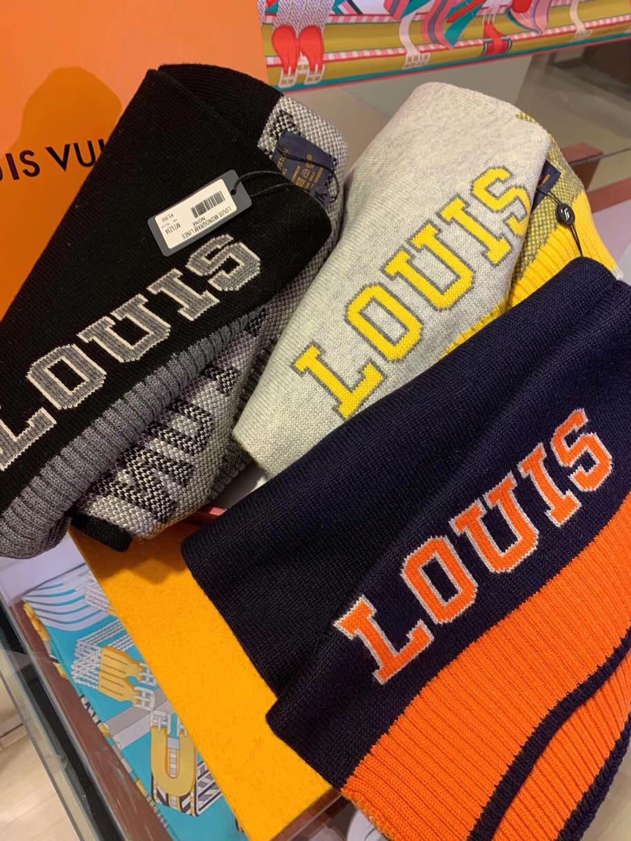 High Quality LUV  Scarf 029