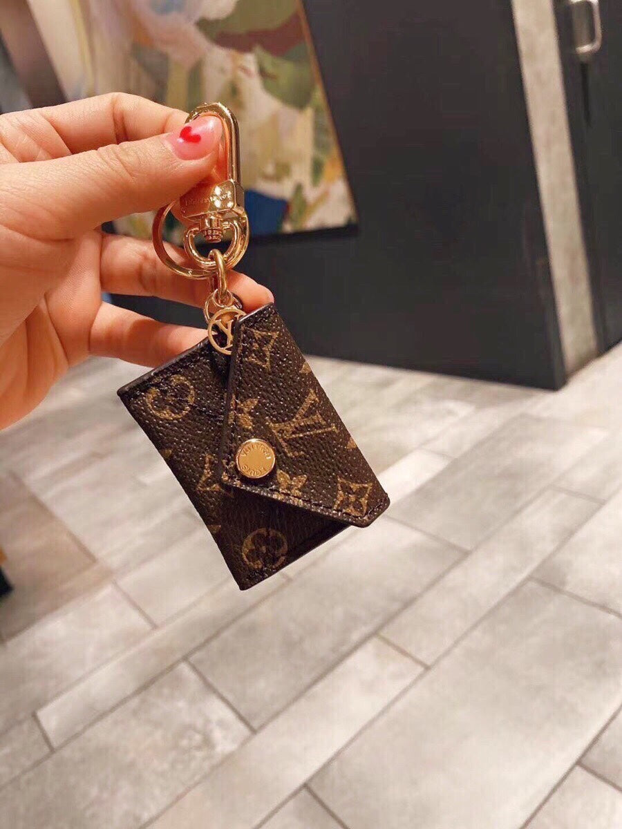 BL -High Quality Keychains LUV 069