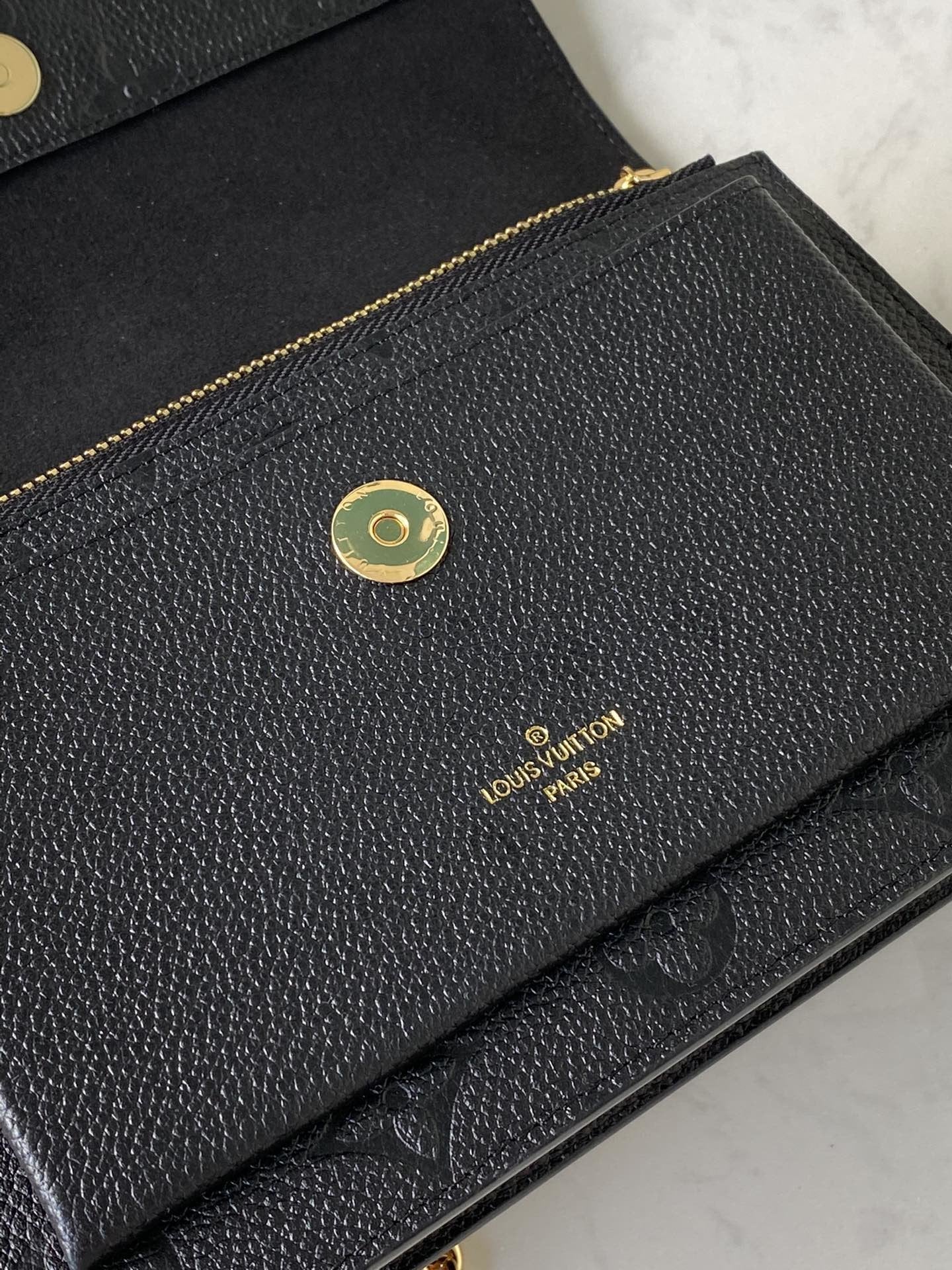 BL - High Quality Wallet LUV 088