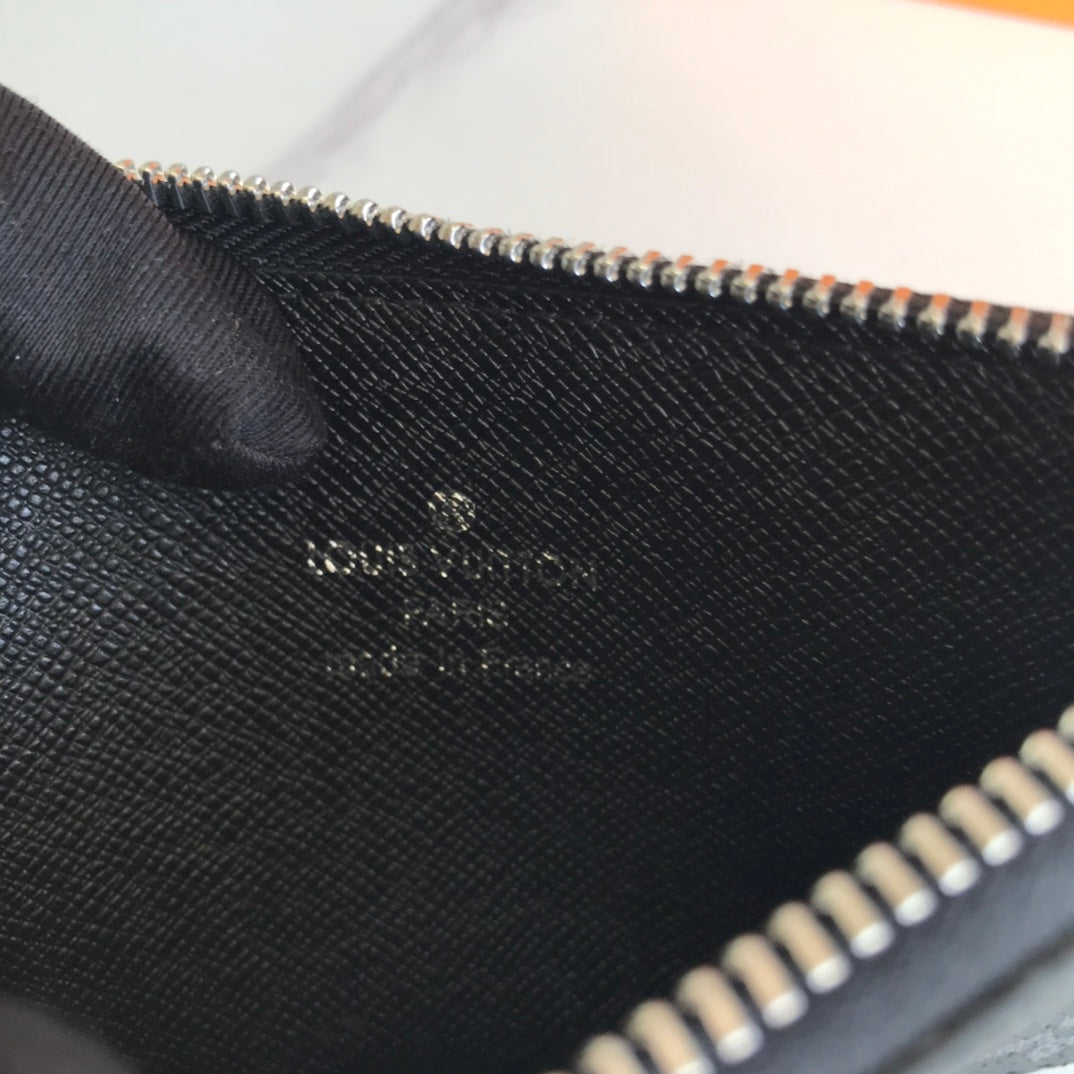 BL - High Quality Wallet LUV 132