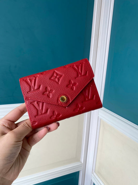 BL - High Quality Wallet LUV 060