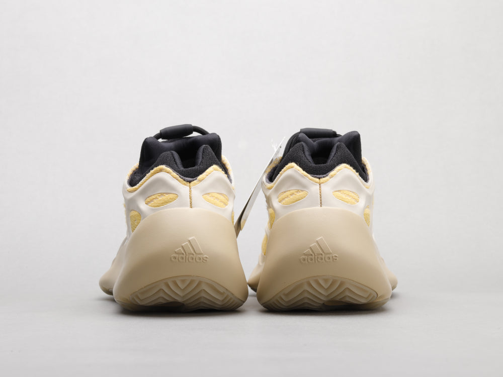 BL - Yzy 700 Beige Srphym Sneaker