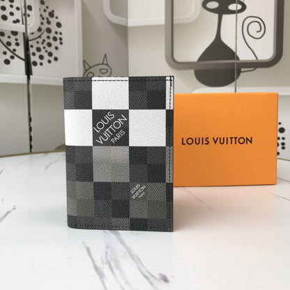 BL - High Quality Wallet LUV 048