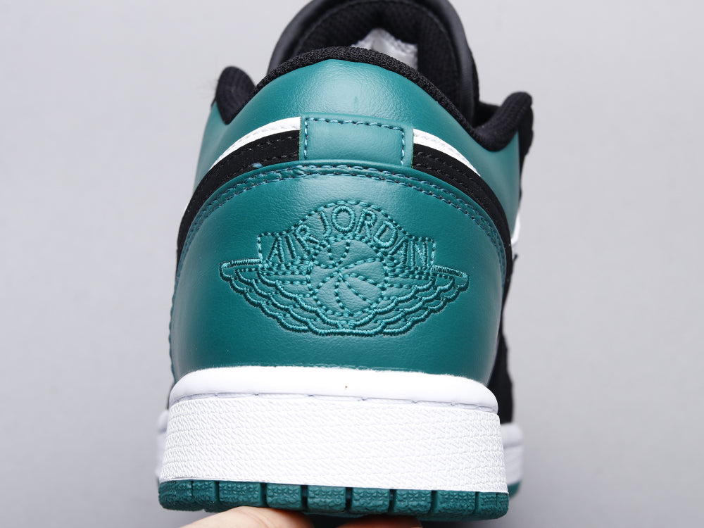 BL - AJ1 black and green toes