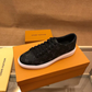 BL - High Quality Luv Sneaker 063