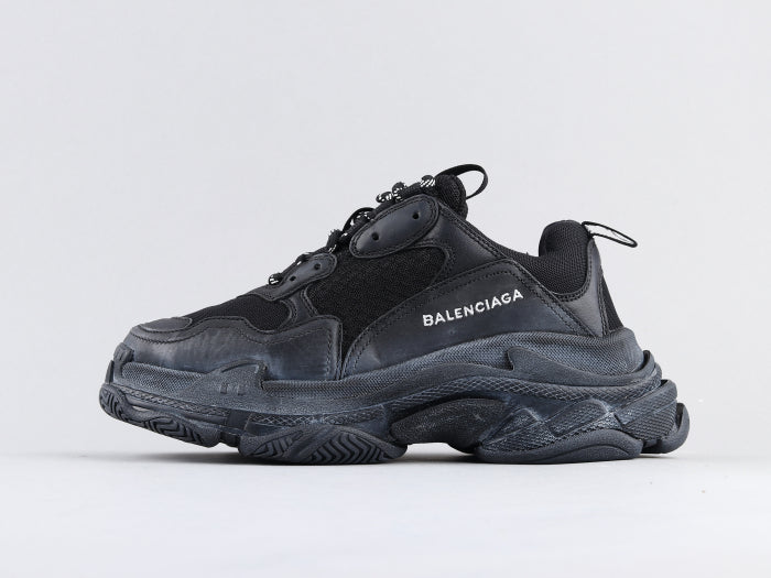 BL - Bla Triple S Pure Black Sneaker