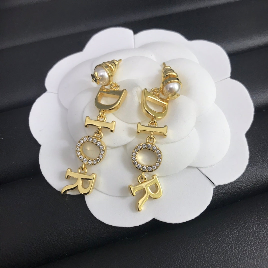 High Quality Earring DIR 001