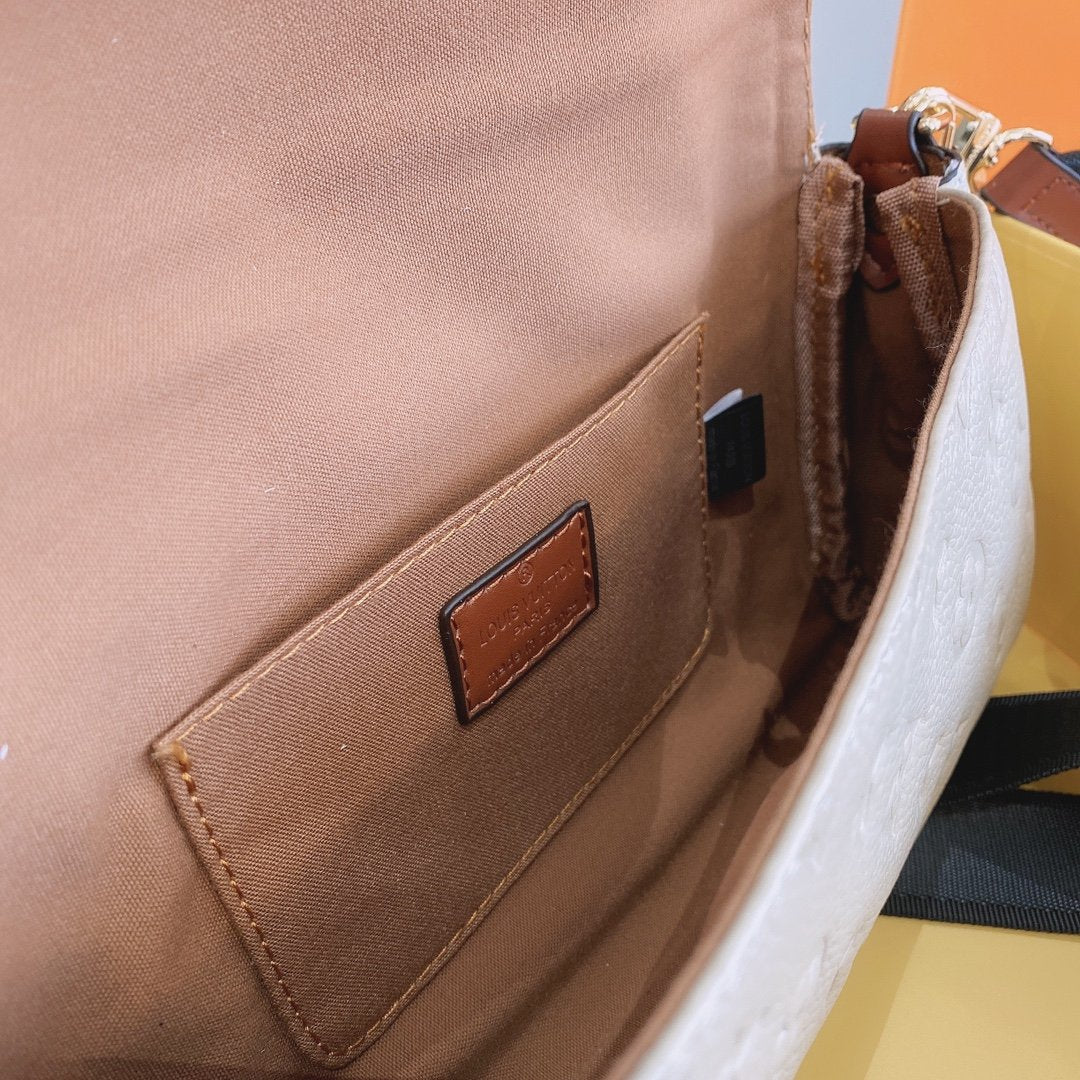 BL - High Quality Bags LUV 063