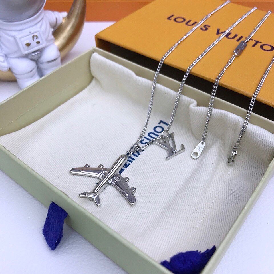 BL - High Quality Necklace LUV013