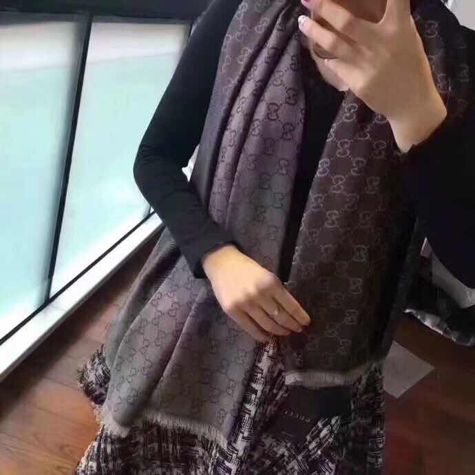 High Quality LUV  Scarf 022