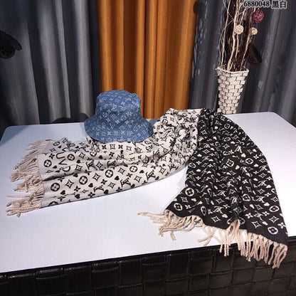 High Quality LUV  Scarf 031