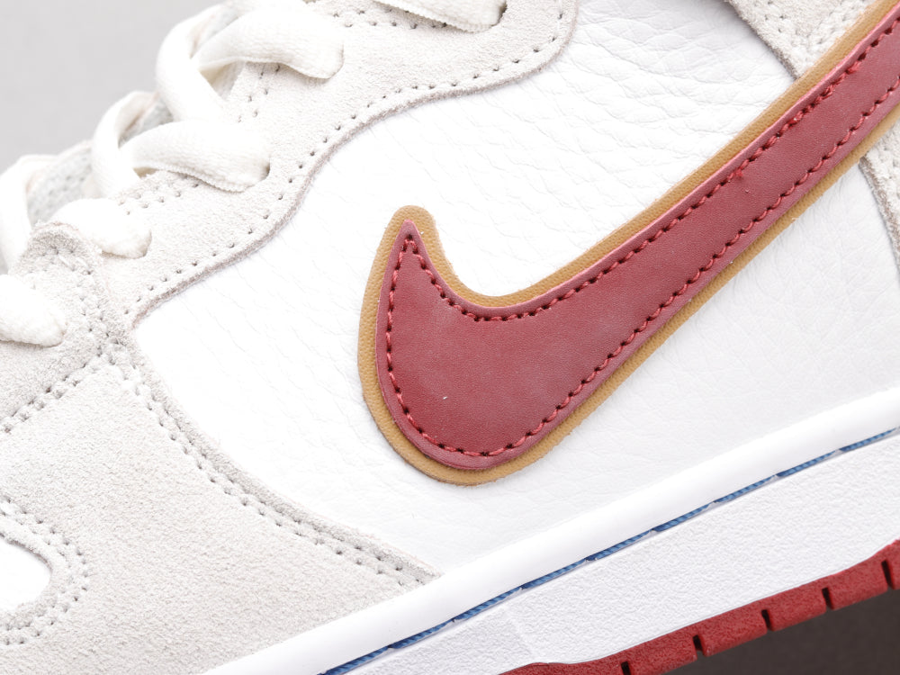 BL - Beige and red hook high top knight color matching