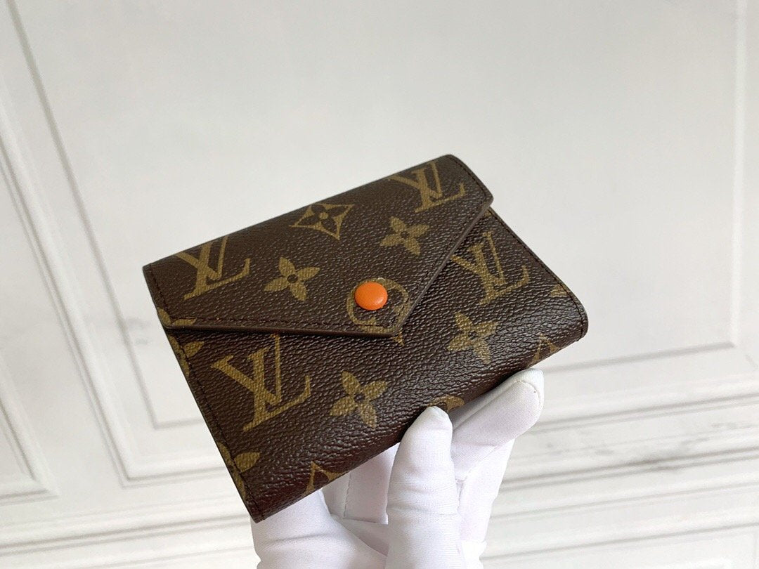 BL - High Quality Wallet LUV 113