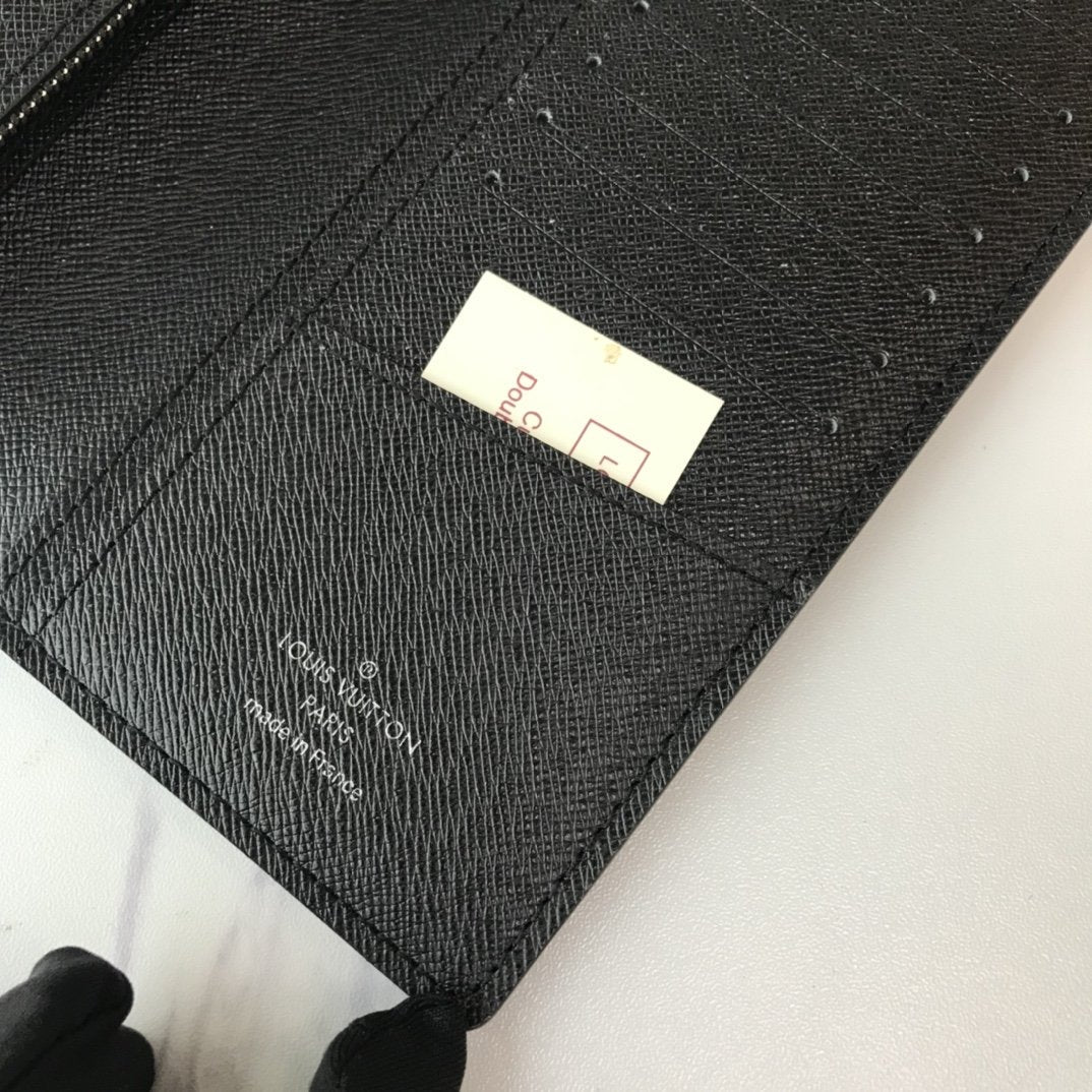BL - High Quality Wallet LUV 051
