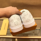BL - High Quality Luv Sneaker 062
