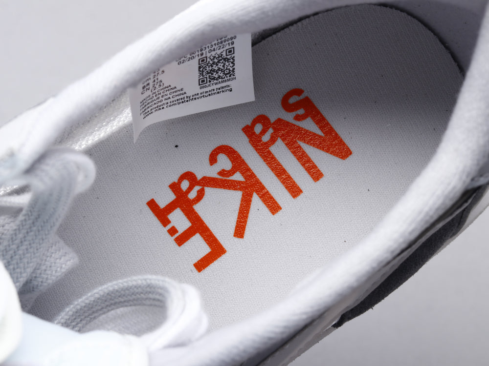 BL - NKE Waffle off-white