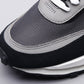 BL - NKE Waffle Black & White