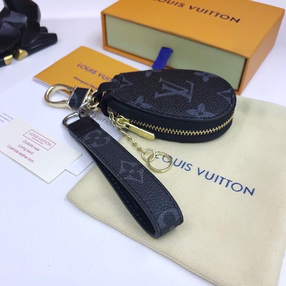 BL - High Quality Keychains LUV 027