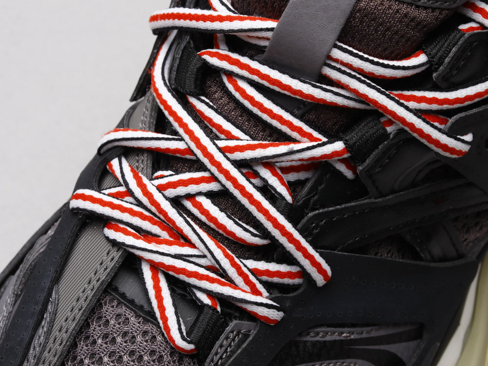 BL - Bla Track Black Red Sneaker