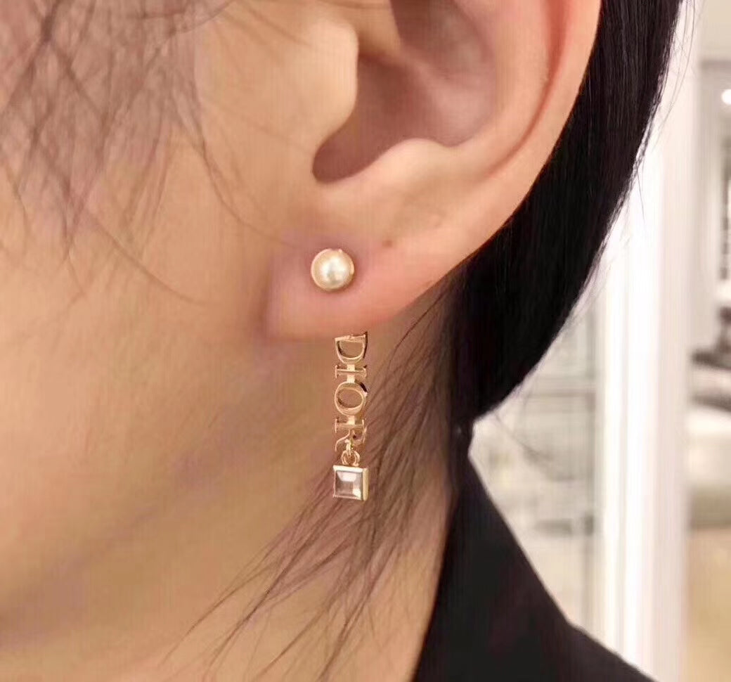 High Quality Earring Dir 021