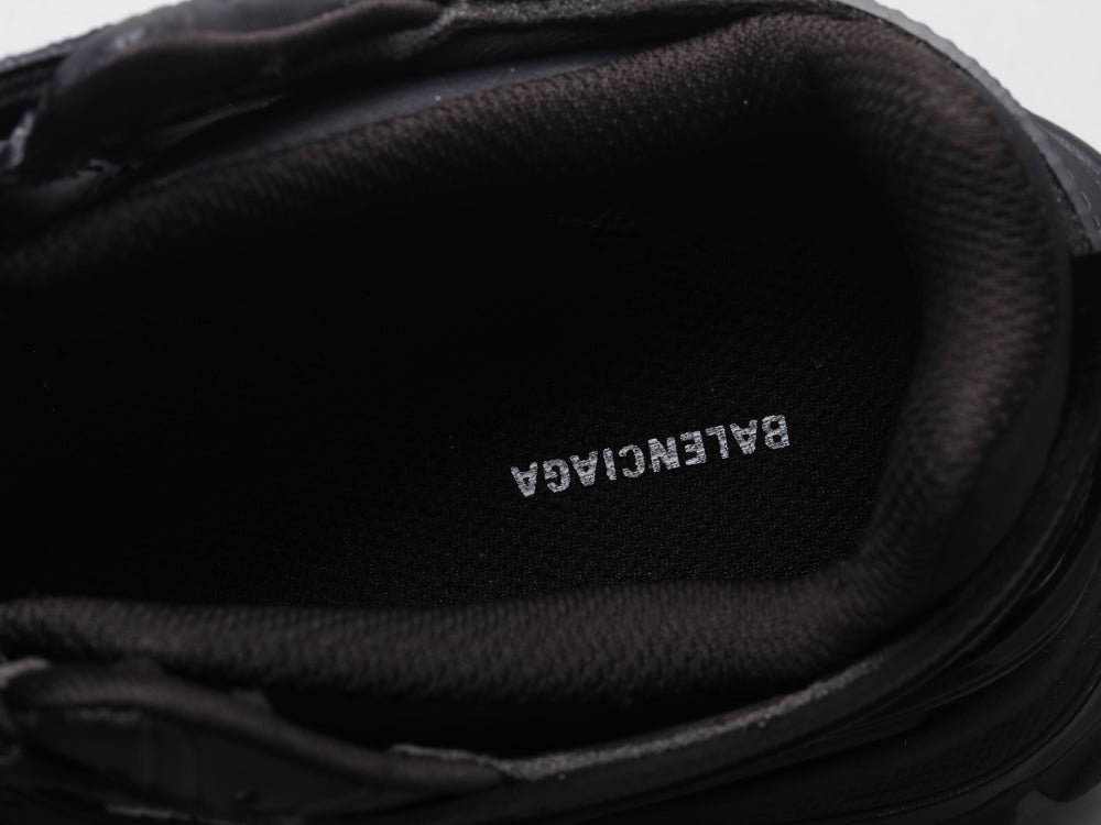 BL - Bla Track Hollow Black Sneaker