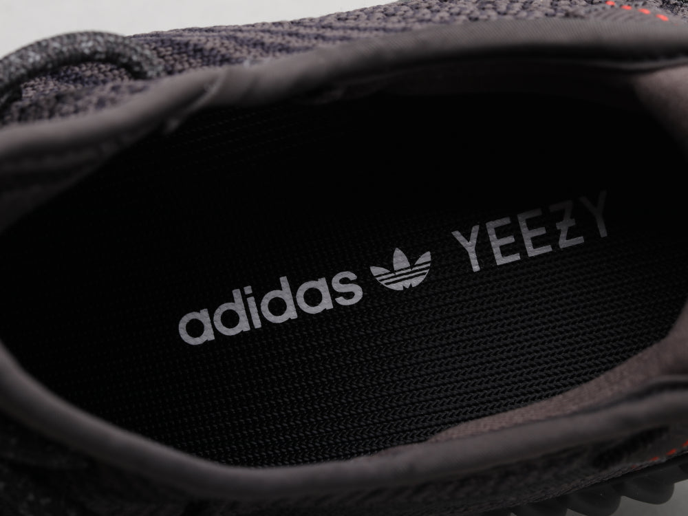 BL - Yzy 350 Black Angel Sneaker