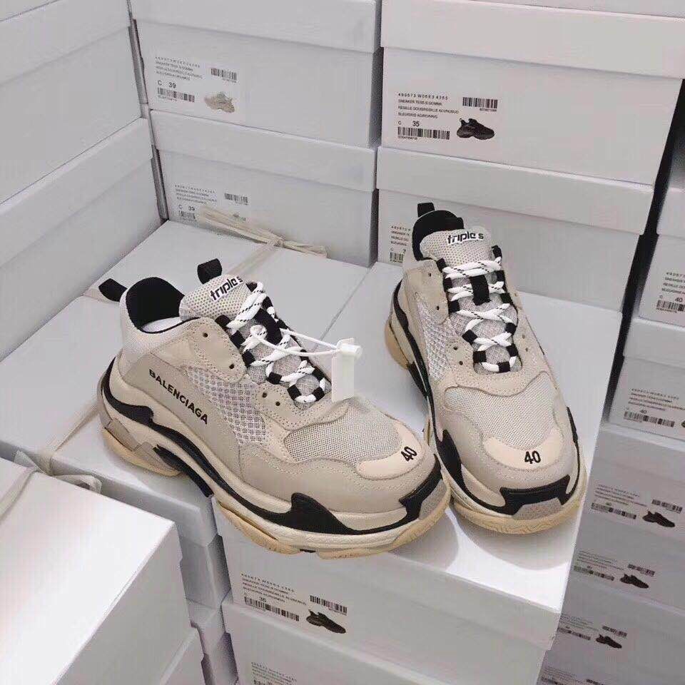 BL - High Quality Bla Sneaker 070