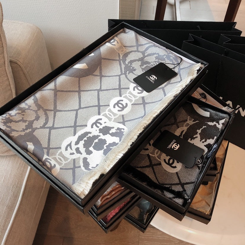 High Quality  CHL  Scarf 015