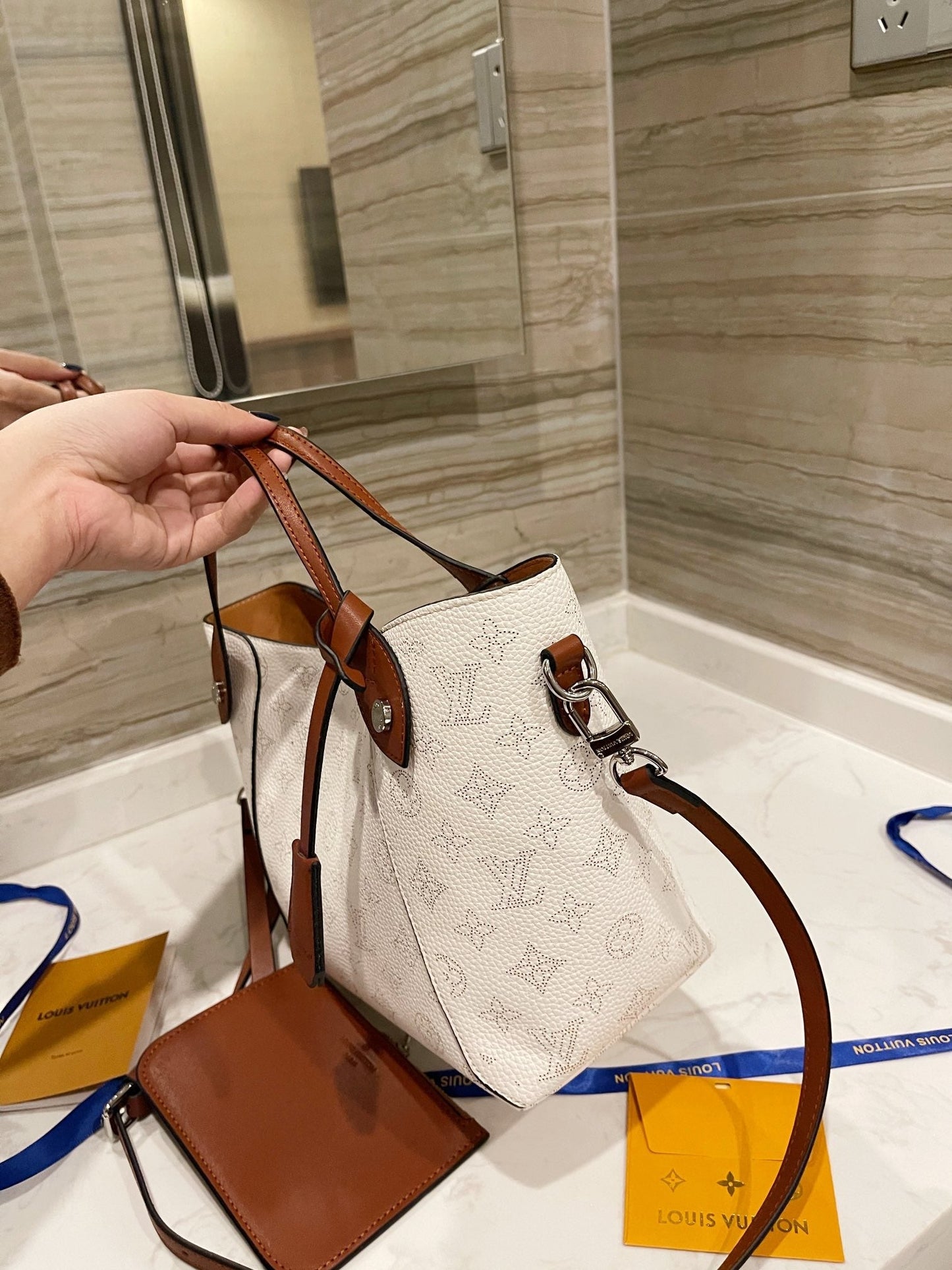 BL - High Quality Bags LUV 085