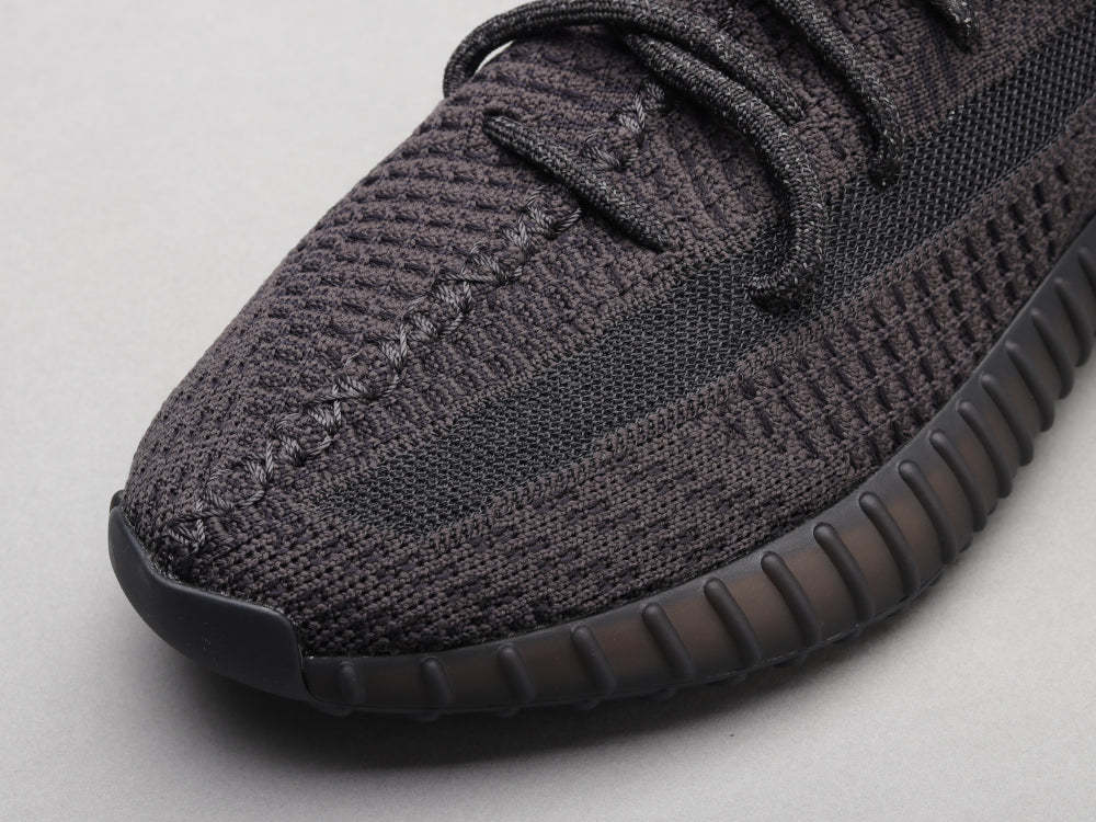 BL - Yzy 350 Black Angel Sneaker